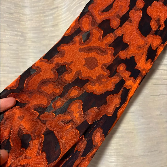 Babaton Blouse - Picture 2 of 9